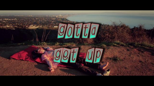 Video: Asher Roth ft. D.A. (from Chester French) – Gotta Get Up