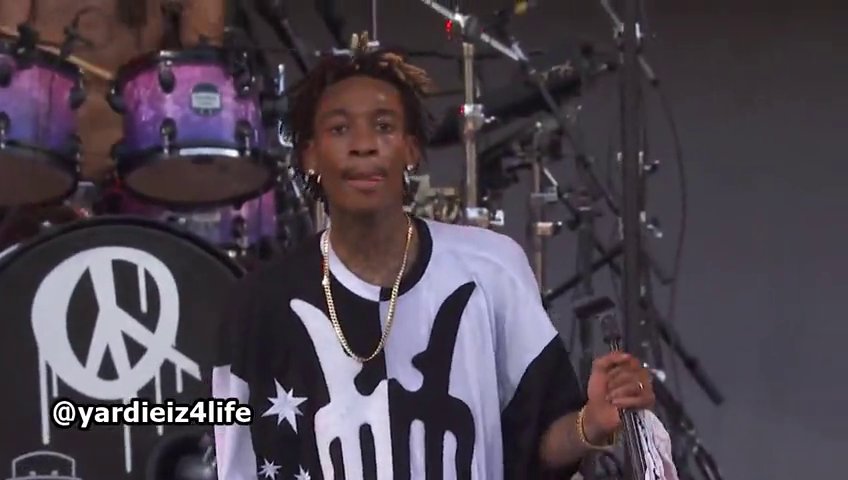 Wiz Khalifa Performs At Made In America Festival (Video)