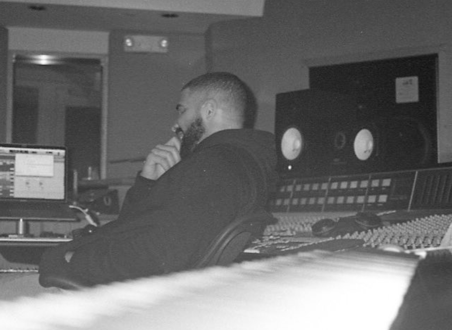 Drake Readies His New Murda Beatz-Produced Single [PEEP]