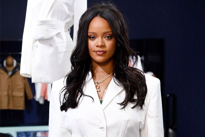 Rihanna Becomes The World’s Richest Female Musician [PEEP]