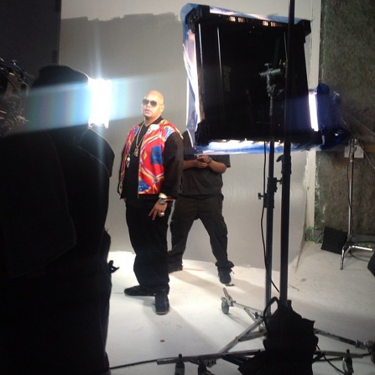 Kanye West, Miguel, Jadakiss, Mos Def, Dj Khaled,Roscoe Dash, & Busta Rhymes – Pride N Joy  (BTS)